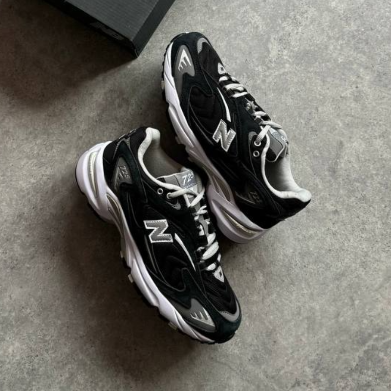 New Balance 725 Black White Main Image